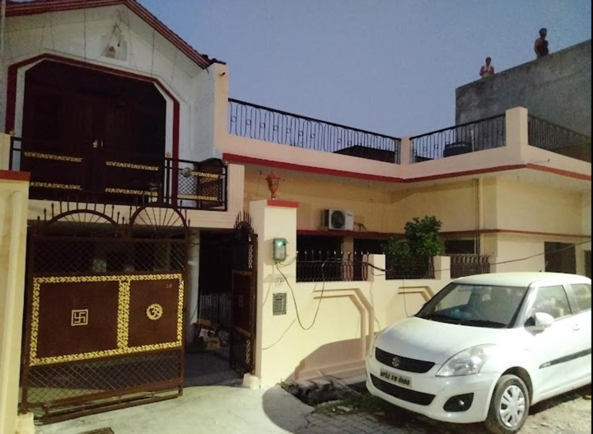 Ds Home Lucknow Buitenkant foto